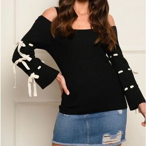 New ITEM! WOMEN'S COLD SHOULDER LACE UP DETAIL TOP.  SO CUTE!